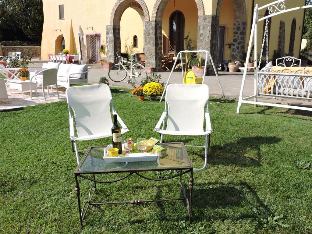 Casale Fedele Family Relax B&B Vicino Al Borgo Ronciglione  Eksteriør billede