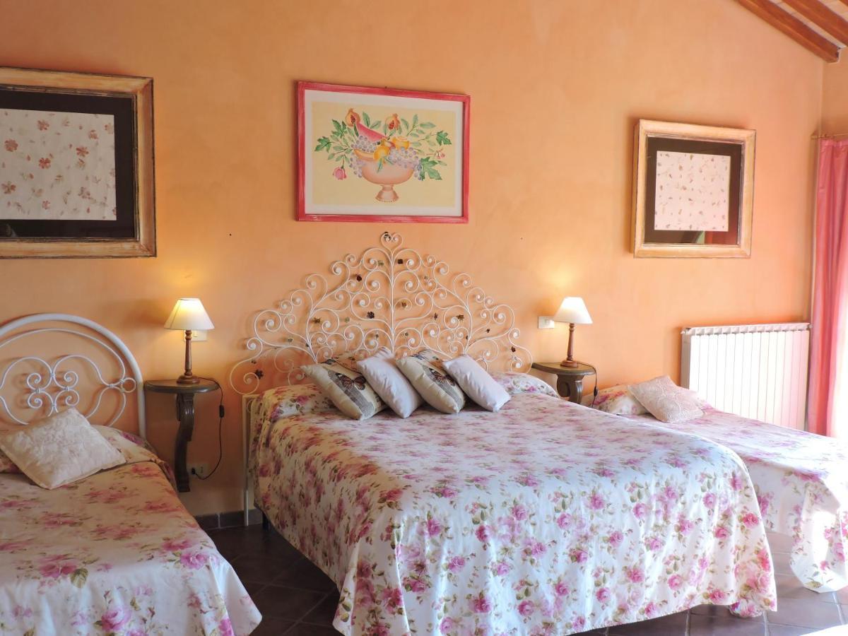 Casale Fedele Family Relax B&B Vicino Al Borgo Ronciglione  Eksteriør billede