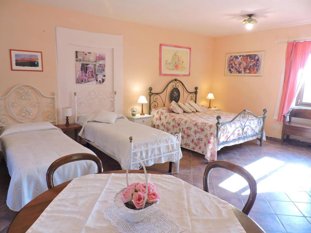 Casale Fedele Family Relax B&B Vicino Al Borgo Ronciglione  Eksteriør billede