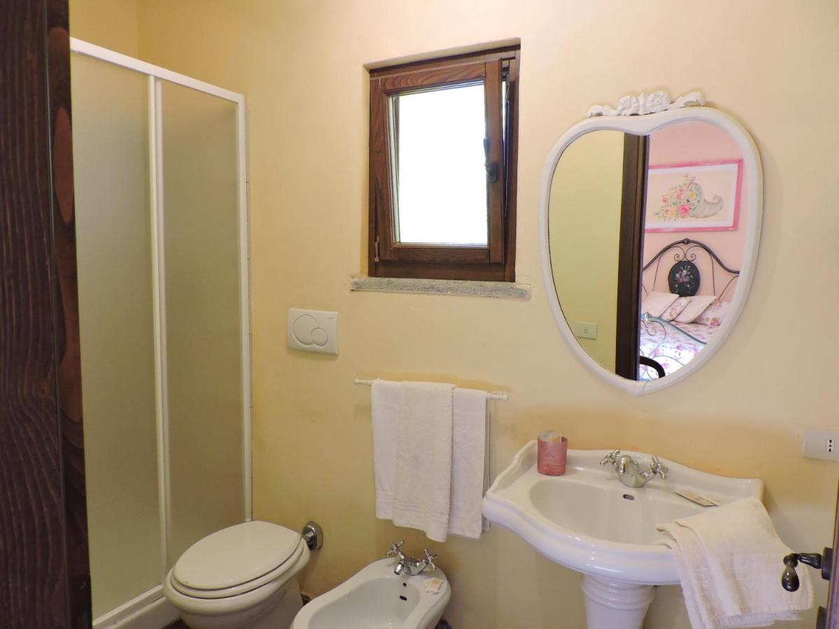Casale Fedele Family Relax B&B Vicino Al Borgo Ronciglione  Eksteriør billede